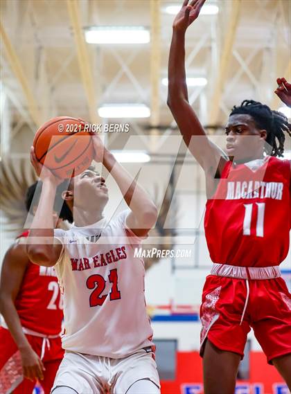 Thumbnail 3 in Oak Ridge vs MacArthur photogallery.