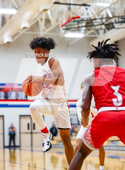 Thumbnail 1 in Oak Ridge vs MacArthur photogallery.