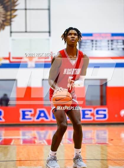 Thumbnail 1 in Oak Ridge vs MacArthur photogallery.