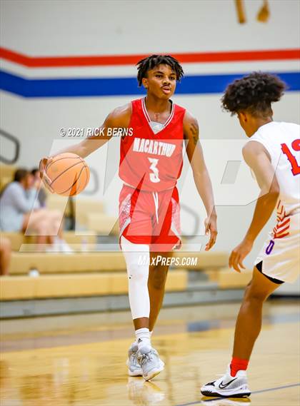 Thumbnail 3 in Oak Ridge vs MacArthur photogallery.