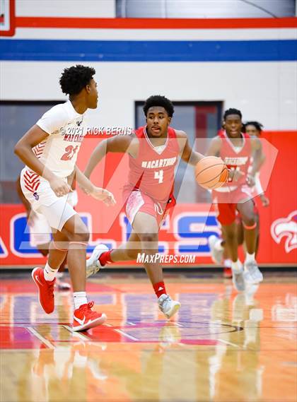 Thumbnail 1 in Oak Ridge vs MacArthur photogallery.