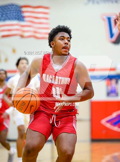 Thumbnail 2 in Oak Ridge vs MacArthur photogallery.