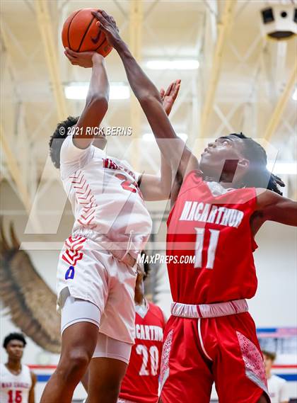 Thumbnail 3 in Oak Ridge vs MacArthur photogallery.