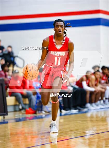 Thumbnail 3 in Oak Ridge vs MacArthur photogallery.