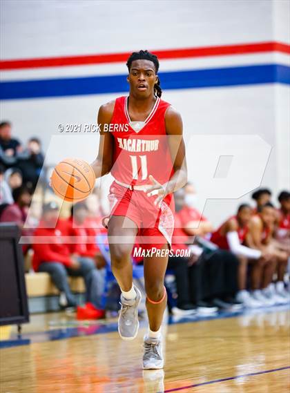 Thumbnail 3 in Oak Ridge vs MacArthur photogallery.