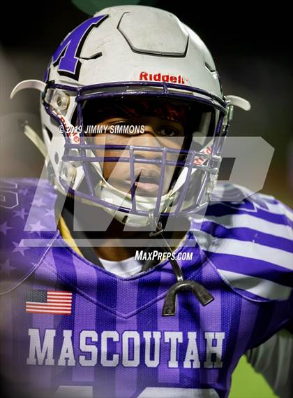 Thumbnail 3 in Kankakee @ Mascoutah (IHSA 5A Second Round Playoff) photogallery.