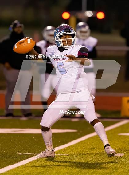 Thumbnail 2 in Kankakee @ Mascoutah (IHSA 5A Second Round Playoff) photogallery.