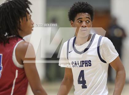 Thumbnail 3 in Huntsville vs W D Mohammed (Holiday Hoopsgiving Tournament) photogallery.