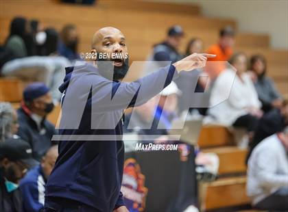 Thumbnail 2 in Huntsville vs W D Mohammed (Holiday Hoopsgiving Tournament) photogallery.