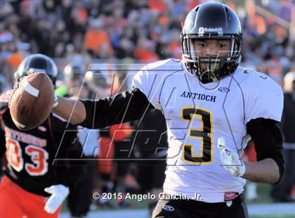 Thumbnail 3 in Antioch vs. Pittsburg (Big Little Game) photogallery.
