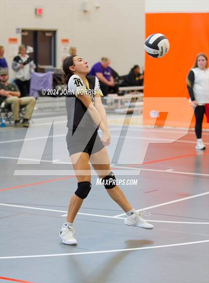 Thumbnail 3 in Rochester vs. Tippecanoe Valley (Warsaw Invite) photogallery.