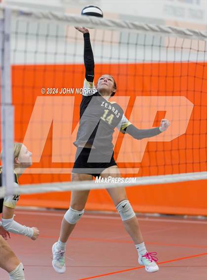 Thumbnail 2 in Rochester vs. Tippecanoe Valley (Warsaw Invite) photogallery.