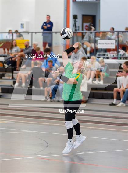 Thumbnail 2 in Rochester vs. Tippecanoe Valley (Warsaw Invite) photogallery.