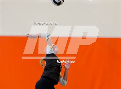 Thumbnail 2 in Rochester vs. Tippecanoe Valley (Warsaw Invite) photogallery.