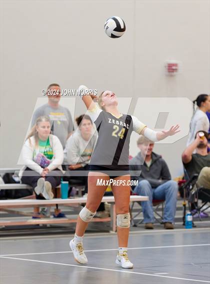 Thumbnail 2 in Rochester vs. Tippecanoe Valley (Warsaw Invite) photogallery.