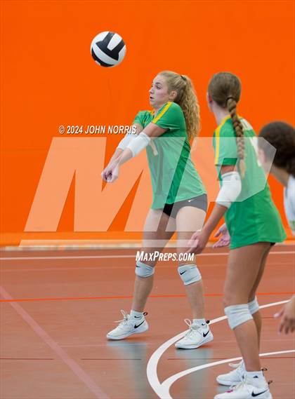 Thumbnail 3 in Rochester vs. Tippecanoe Valley (Warsaw Invite) photogallery.