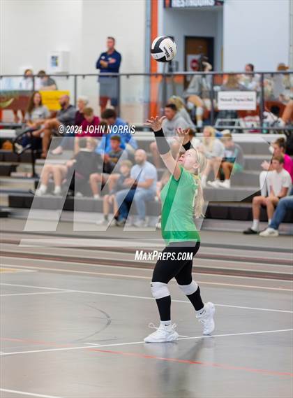 Thumbnail 3 in Rochester vs. Tippecanoe Valley (Warsaw Invite) photogallery.