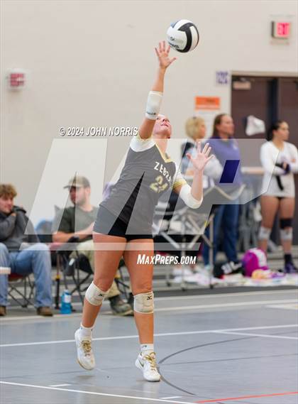 Thumbnail 1 in Rochester vs. Tippecanoe Valley (Warsaw Invite) photogallery.