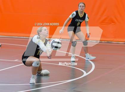 Thumbnail 2 in Rochester vs. Tippecanoe Valley (Warsaw Invite) photogallery.