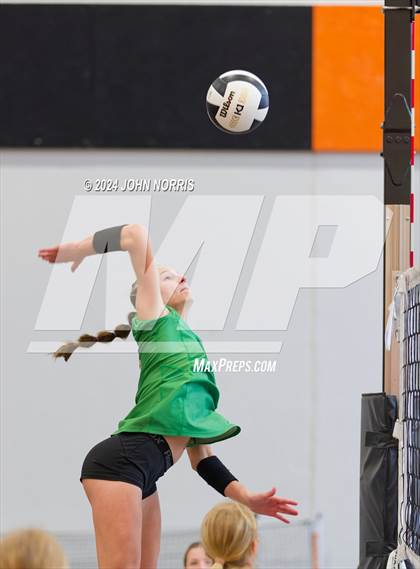 Thumbnail 2 in Rochester vs. Tippecanoe Valley (Warsaw Invite) photogallery.