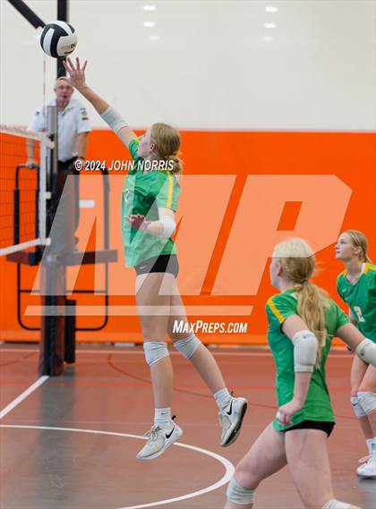Thumbnail 2 in Rochester vs. Tippecanoe Valley (Warsaw Invite) photogallery.
