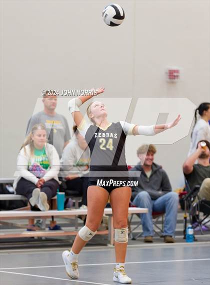 Thumbnail 1 in Rochester vs. Tippecanoe Valley (Warsaw Invite) photogallery.