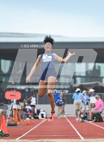 Thumbnail 2 in UIL 5A Track & Field Finals photogallery.