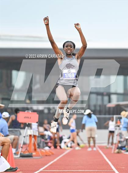 Thumbnail 3 in UIL 5A Track & Field Finals photogallery.
