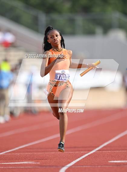 Thumbnail 1 in UIL 5A Track & Field Finals photogallery.