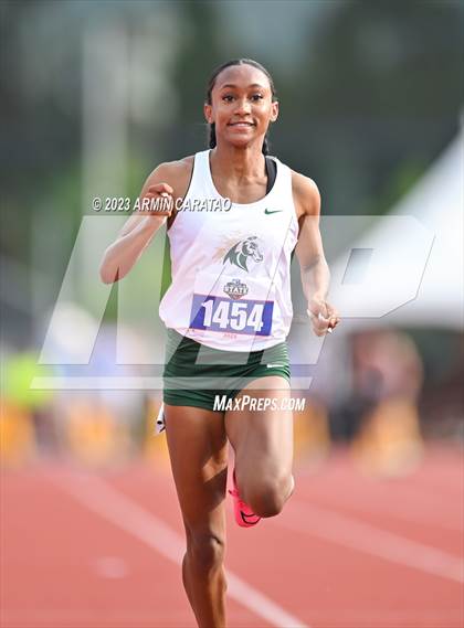 Thumbnail 1 in UIL 5A Track & Field Finals photogallery.