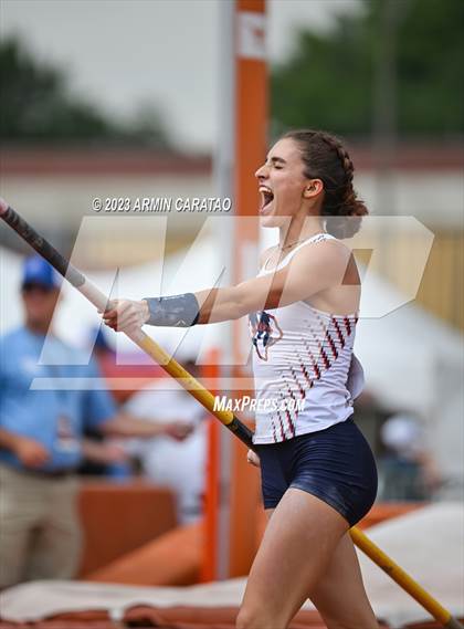 Thumbnail 2 in UIL 5A Track & Field Finals photogallery.