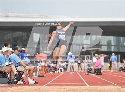 Thumbnail 2 in UIL 5A Track & Field Finals photogallery.