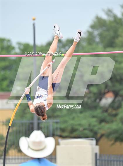 Thumbnail 1 in UIL 5A Track & Field Finals photogallery.
