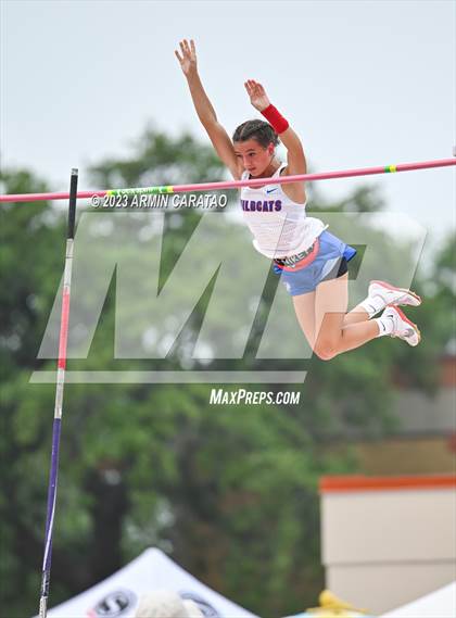 Thumbnail 3 in UIL 5A Track & Field Finals photogallery.
