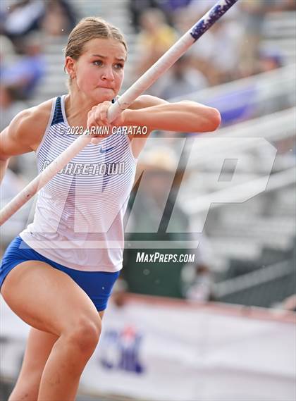 Thumbnail 2 in UIL 5A Track & Field Finals photogallery.