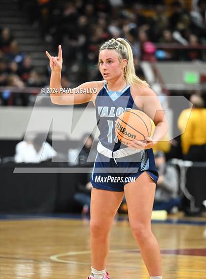 Thumbnail 3 in Valor Christian vs. Cherokee Trail (CHSAA 6A Final Four) photogallery.