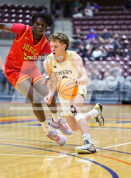 Thumbnail 3 in Judge Memorial Catholic vs. Emery (UHSAA 3A Quartertfinal) photogallery.