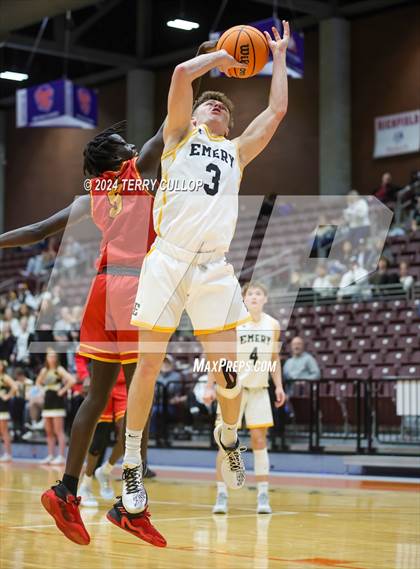 Thumbnail 3 in Judge Memorial Catholic vs. Emery (UHSAA 3A Quartertfinal) photogallery.