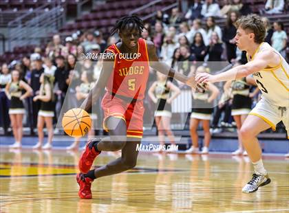 Thumbnail 3 in Judge Memorial Catholic vs. Emery (UHSAA 3A Quartertfinal) photogallery.