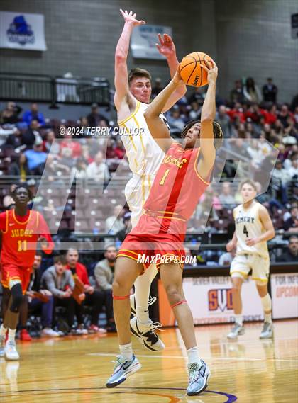 Thumbnail 2 in Judge Memorial Catholic vs. Emery (UHSAA 3A Quartertfinal) photogallery.