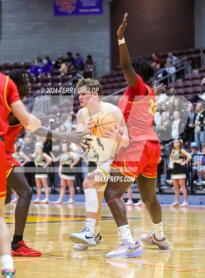 Thumbnail 1 in Judge Memorial Catholic vs. Emery (UHSAA 3A Quartertfinal) photogallery.