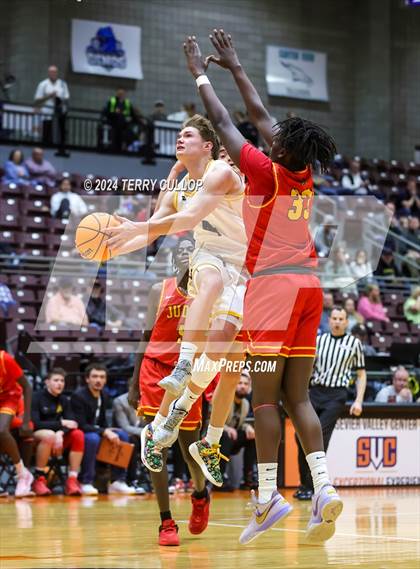 Thumbnail 2 in Judge Memorial Catholic vs. Emery (UHSAA 3A Quartertfinal) photogallery.