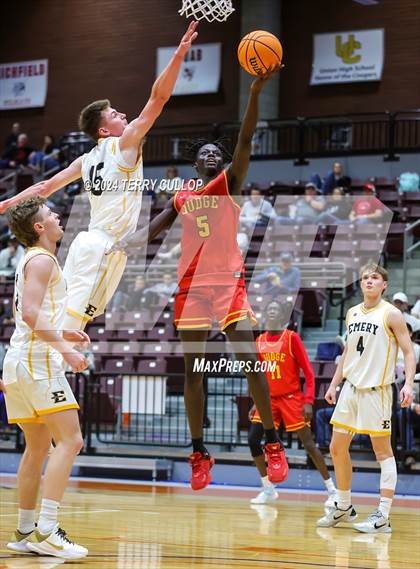 Thumbnail 3 in Judge Memorial Catholic vs. Emery (UHSAA 3A Quartertfinal) photogallery.