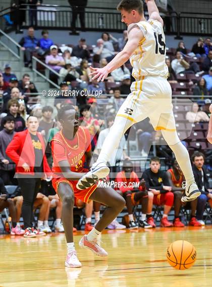 Thumbnail 3 in Judge Memorial Catholic vs. Emery (UHSAA 3A Quartertfinal) photogallery.
