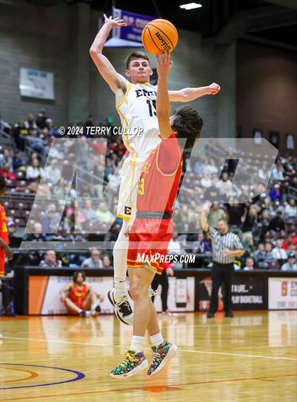 Thumbnail 3 in Judge Memorial Catholic vs. Emery (UHSAA 3A Quartertfinal) photogallery.