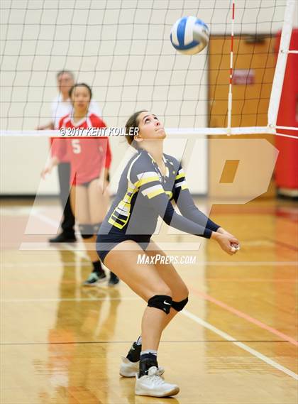 Thumbnail 2 in Grosse Pointe South @ Chippewa Valley photogallery.