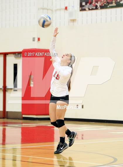 Thumbnail 3 in Grosse Pointe South @ Chippewa Valley photogallery.