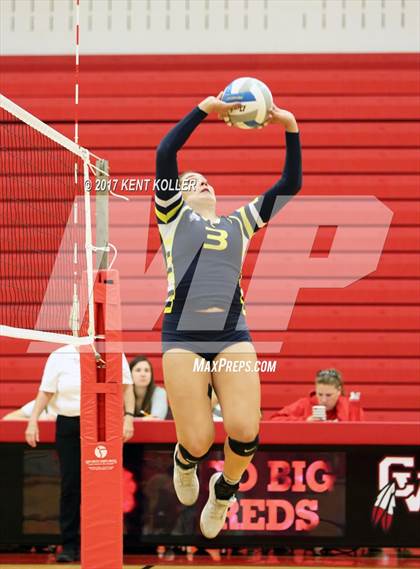 Thumbnail 1 in Grosse Pointe South @ Chippewa Valley photogallery.