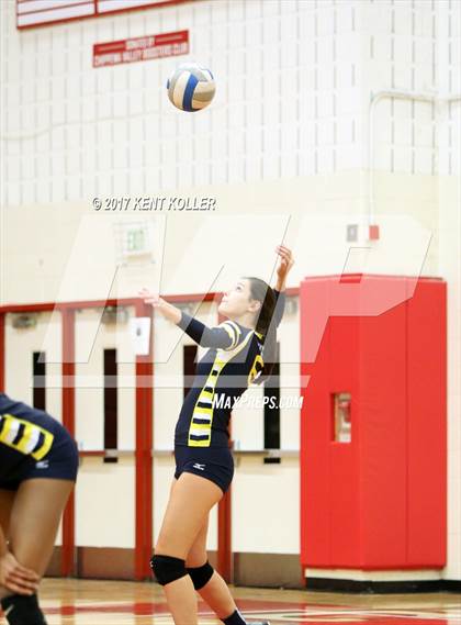Thumbnail 1 in Grosse Pointe South @ Chippewa Valley photogallery.