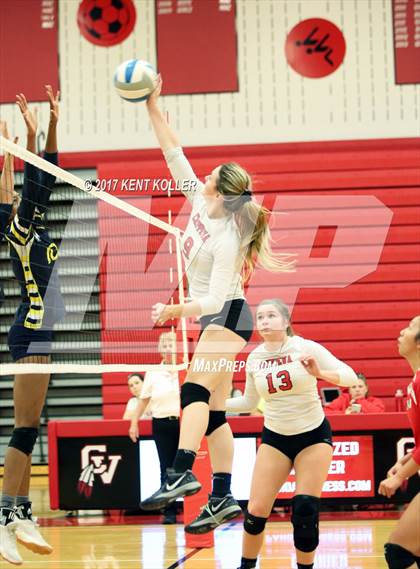Thumbnail 2 in Grosse Pointe South @ Chippewa Valley photogallery.